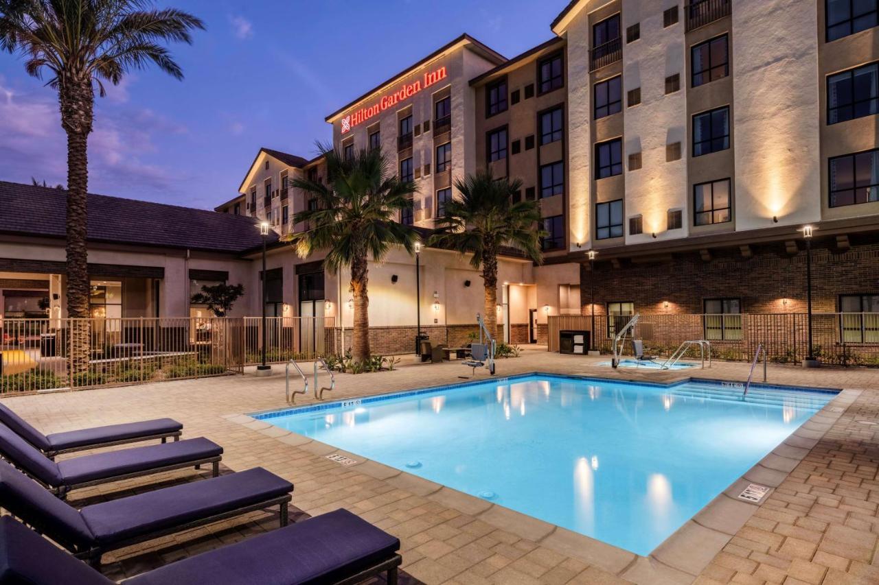 Hilton Garden Inn Pomona, Ca Eksteriør billede
