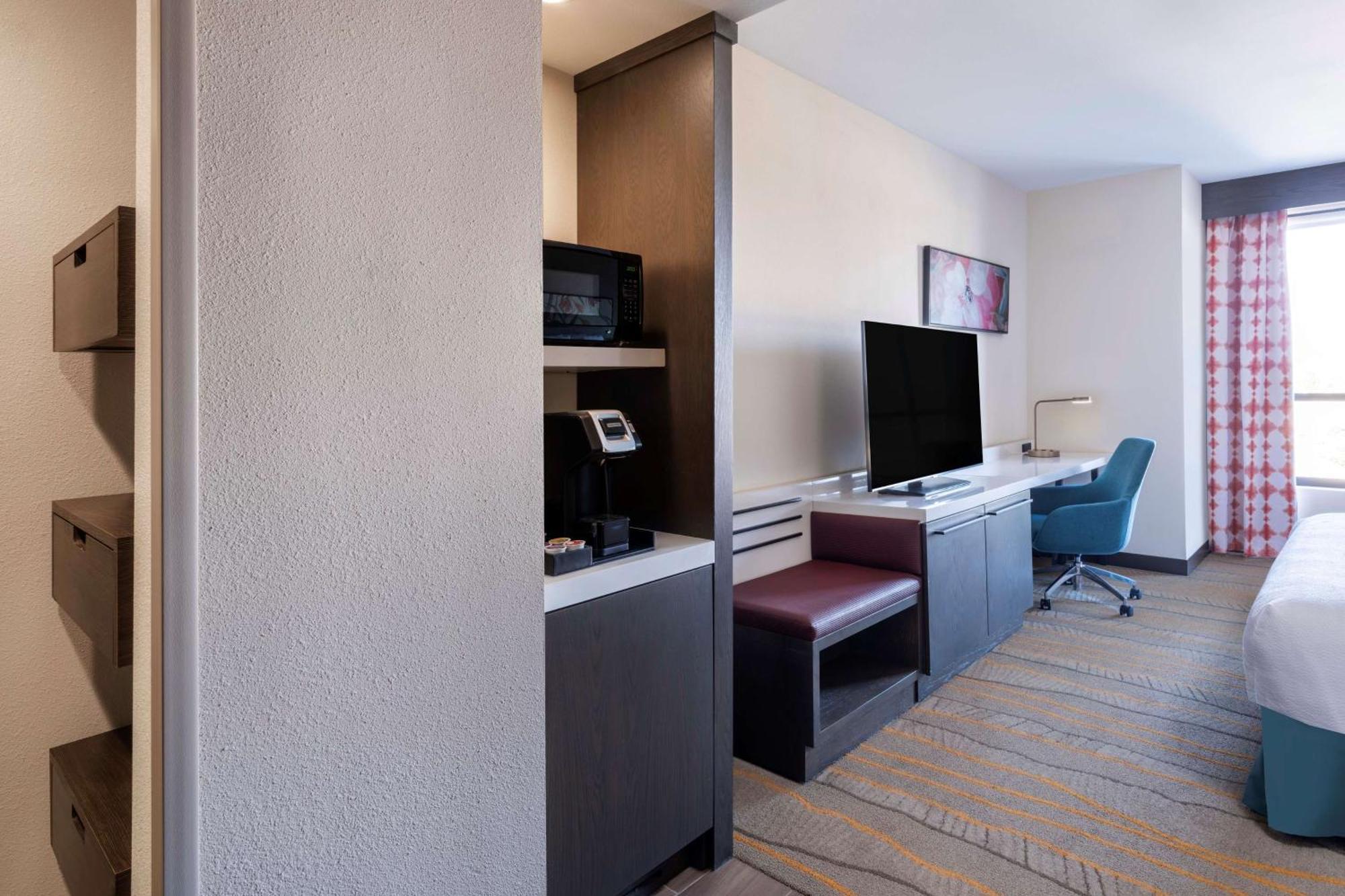 Hilton Garden Inn Pomona, Ca Eksteriør billede